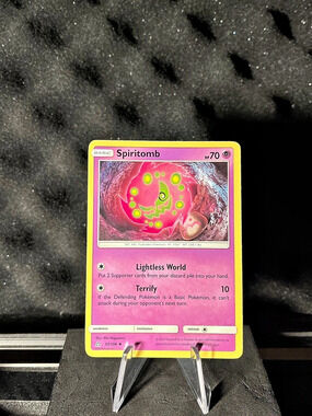 Pokémon Spiritomb 53/156 Ultra Prism Trading Card